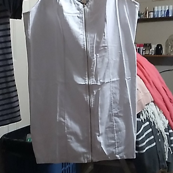 Dress - Picture 2 of 3